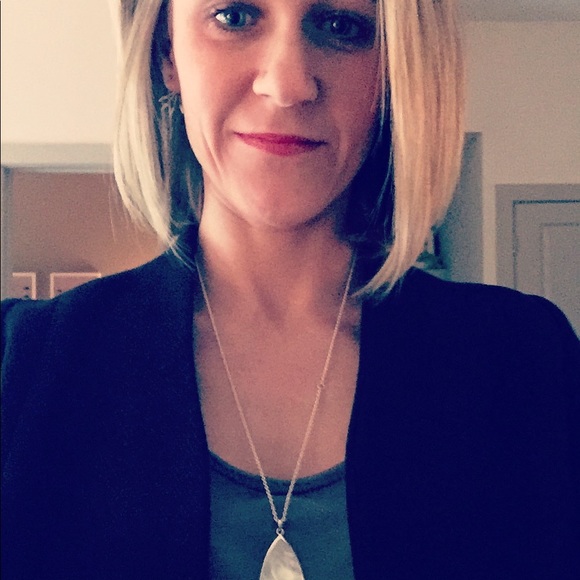 Meet your Posher, Lindsey Lichty - Picture 11 of 14